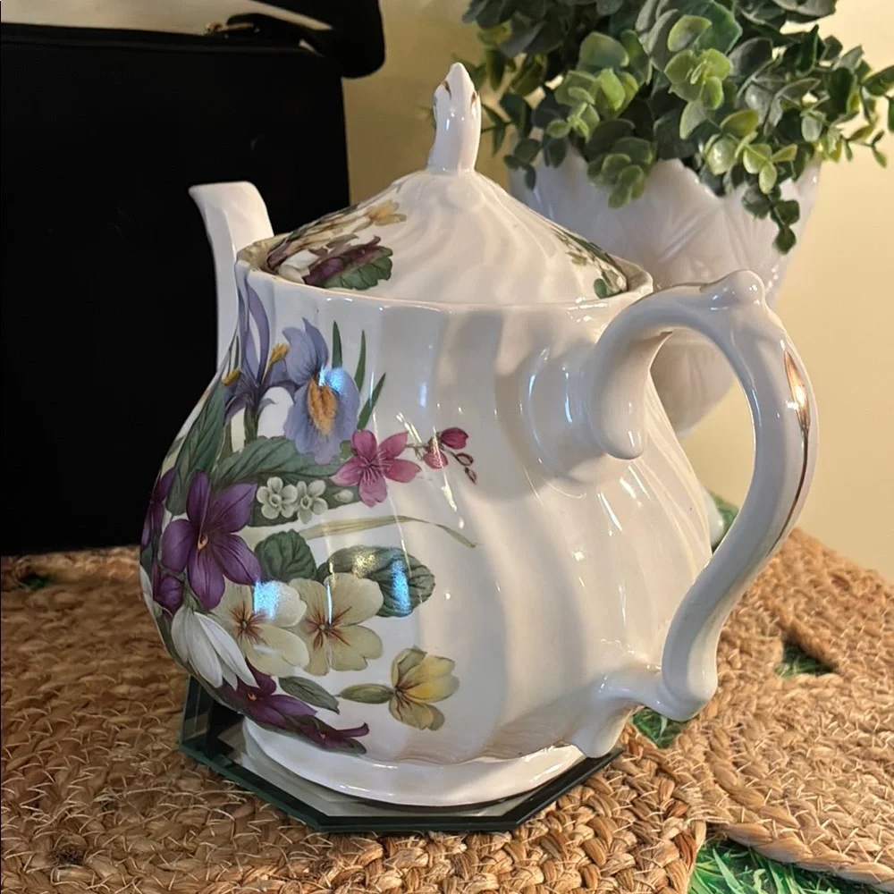 White and Purple floral Ceramic Tea pot